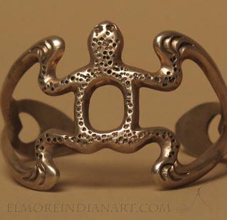 Navajo Sandcast Frog Bracelet