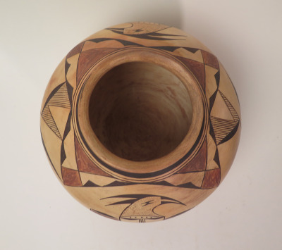 Hopi Jar w/ Bird by Nampeyo/Fannie Image 3