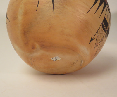 Hopi Jar w/ Bird by Nampeyo/Fannie Image 4